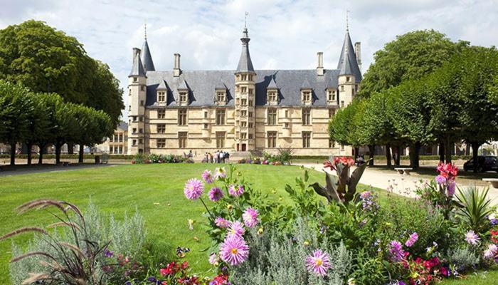 Hotel De Cleves Невер Екстер'єр фото